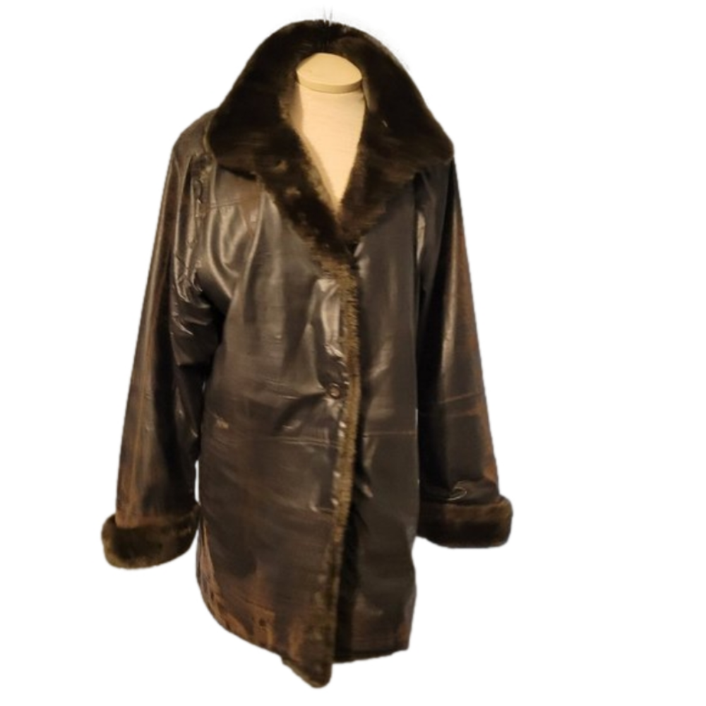 WOMENS VINTAGE FAUX LEATHER JACKET WITH THE FUR....VINTAGE DRESSBARN JACKET - Picture 1 of 17